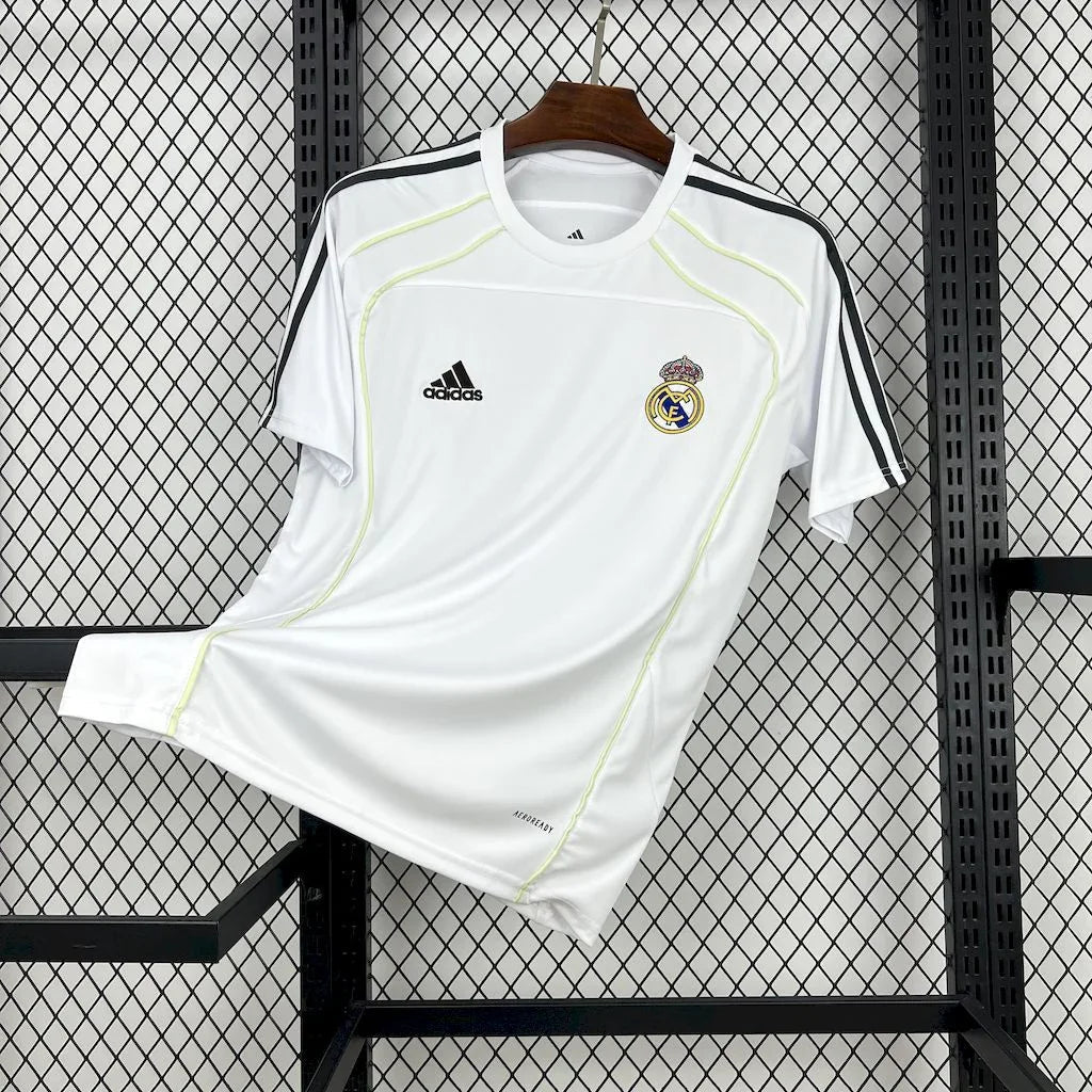 Voetbalshirt Real Madrid 2025-26