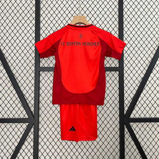 BARNEDRESS Bayern München 2024/25