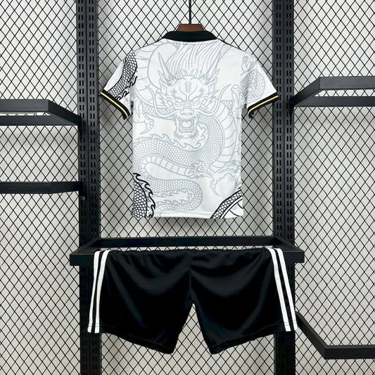 BARNEDRESS Real Madrid Konsept 2022/23