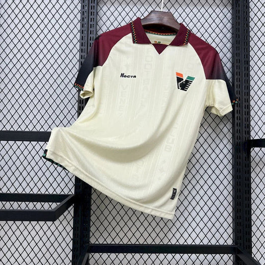 Voetbalshirt Venezia uit 2025-26
